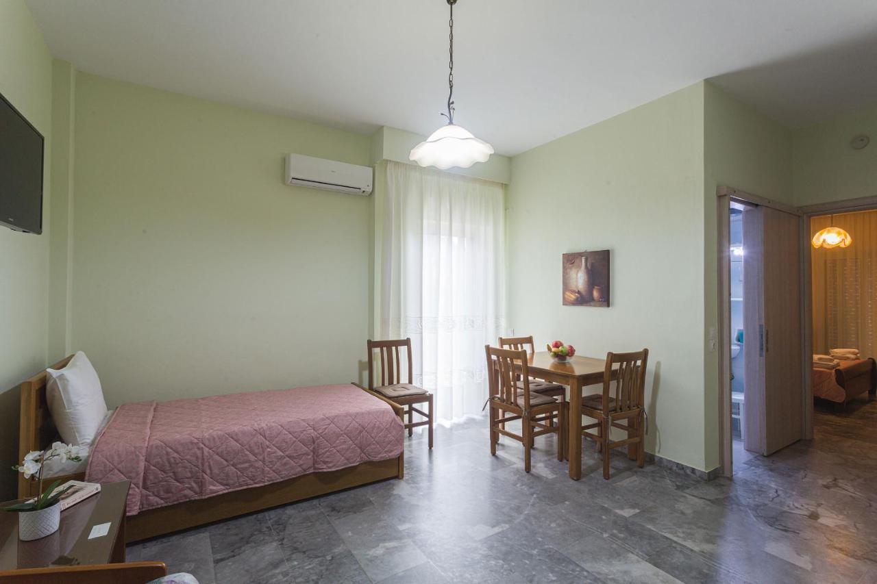 Remvi Hotel - Apartments Stoupa Phòng bức ảnh