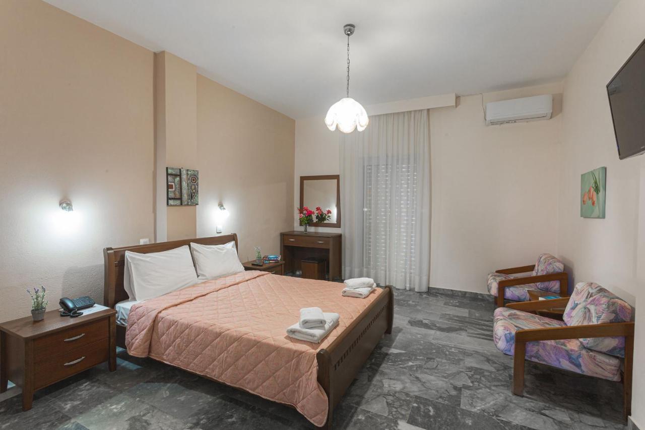 Remvi Hotel - Apartments Stoupa Phòng bức ảnh