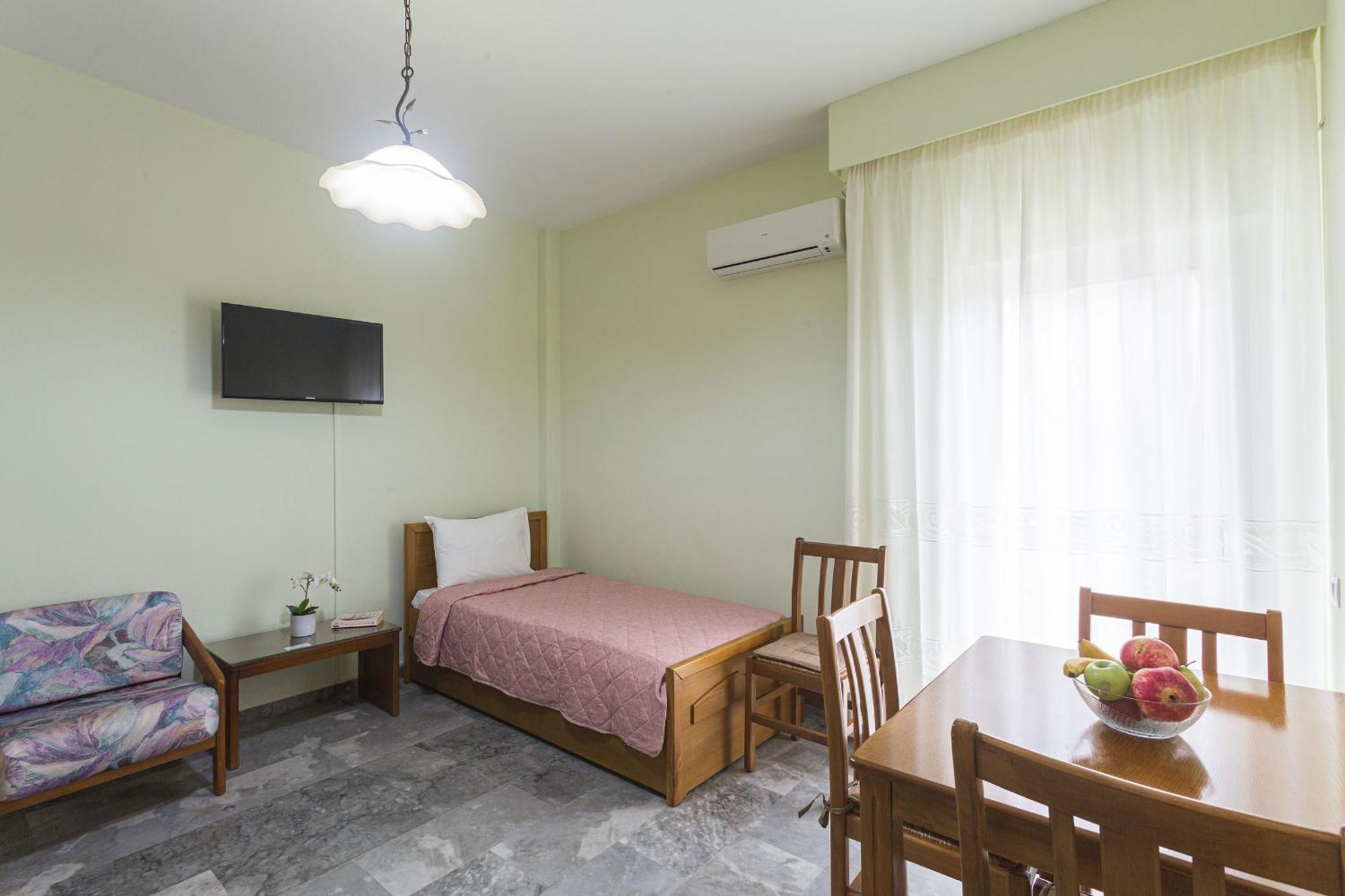 Remvi Hotel - Apartments Stoupa Phòng bức ảnh