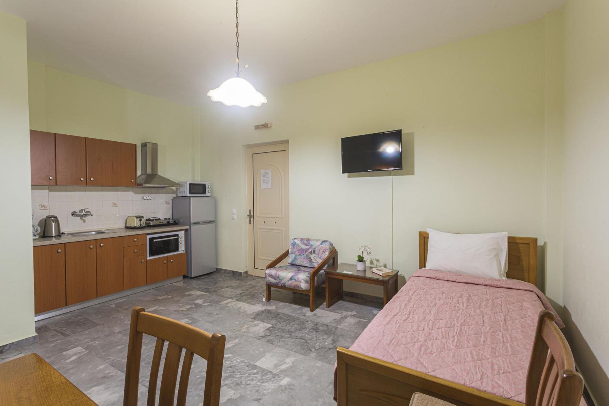 Remvi Hotel - Apartments Stoupa Phòng bức ảnh