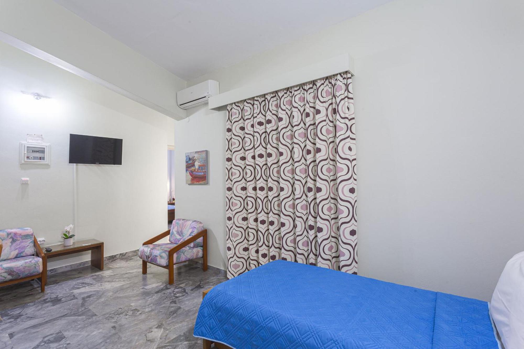 Remvi Hotel - Apartments Stoupa Phòng bức ảnh