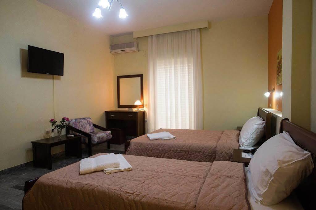 Remvi Hotel - Apartments Stoupa Ngoại thất bức ảnh